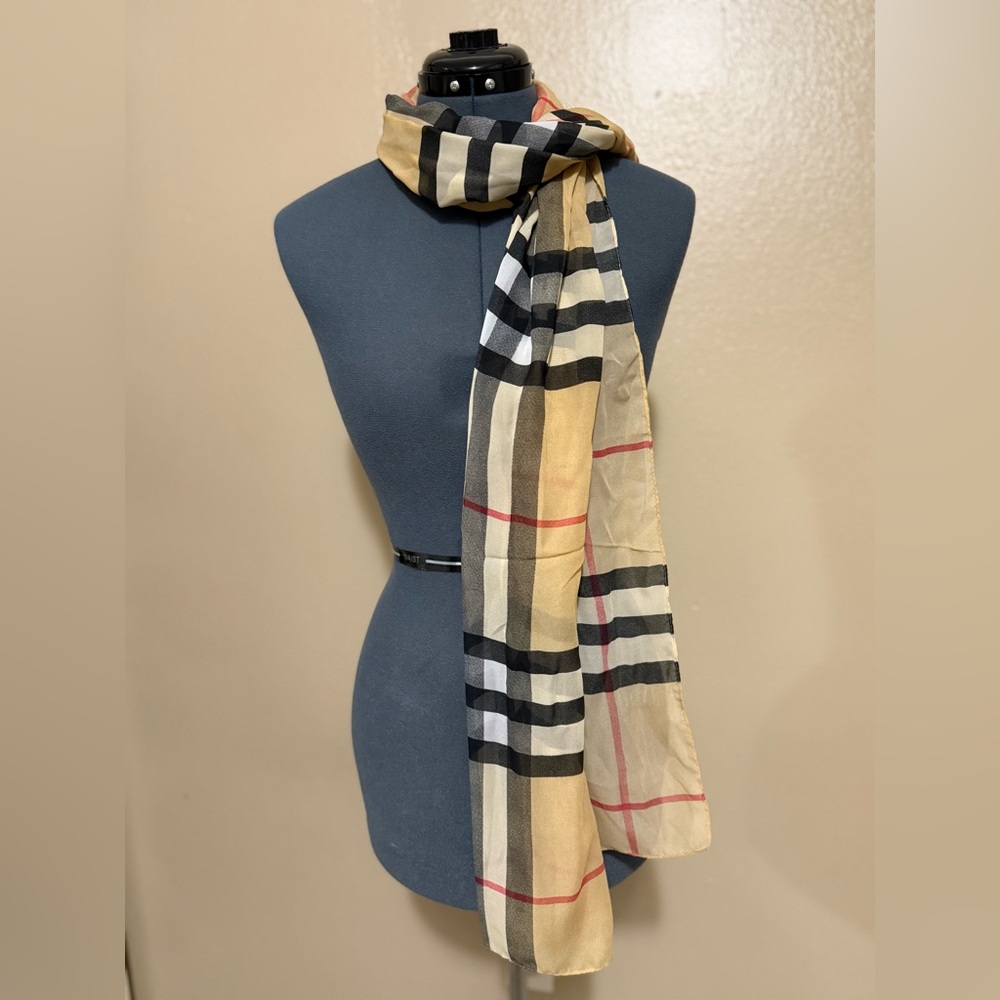 Burberry Beige and Black Checkered Scarf - Picture 6 of 6